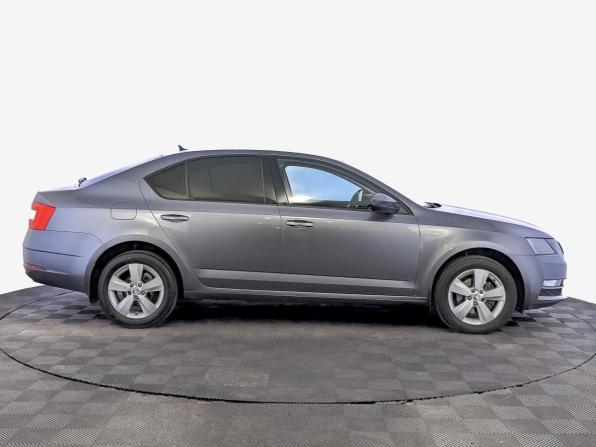 Skoda Octavia III (A7) Рестайлинг с пробегом 2019 года, цена 1 925 000 рублей, 99888 км, лифтбек, Автокод Объявления