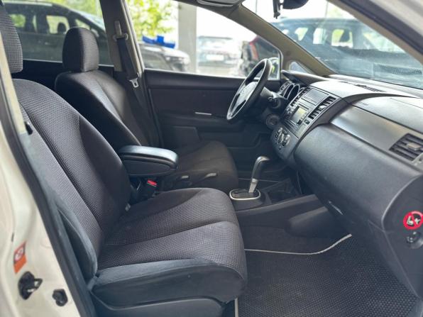 Nissan Tiida I Рестайлинг с пробегом 2013 года, цена 749 000 рублей, 180000 км, хэтчбек, Автокод Объявления