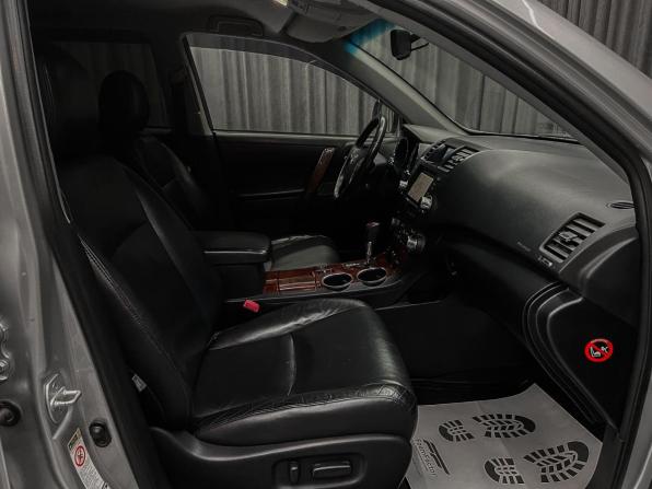 Toyota Highlander II (XU40) Рестайлинг с пробегом 2010 года, цена 1 850 000 рублей, 260000 км, внедорожник, Автокод Объявления