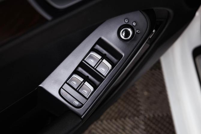 Audi A4 IV (B8) Рестайлинг с пробегом 2015 года, цена 1 699 000 рублей, 106400 км, седан, Автокод Объявления