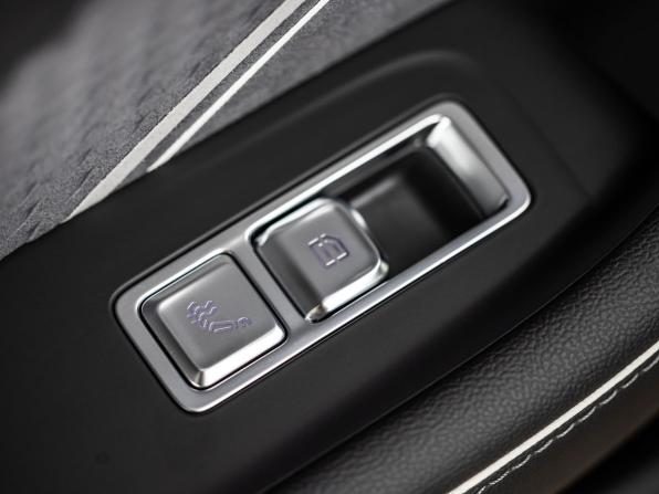 Hongqi H6 с пробегом 2025 года, цена 4 560 000 рублей, 8 км, лифтбек, Автокод Объявления