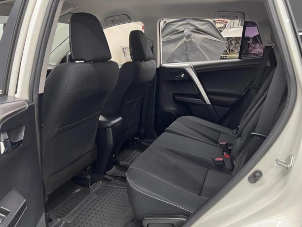 Toyota RAV4 IV (XA40) Рестайлинг с пробегом 2017 года, цена 2 350 000 рублей, 133792 км, внедорожник, Автокод Объявления