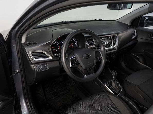 Hyundai Solaris II Рестайлинг с пробегом 2021 года, цена 1 690 000 рублей, 54457 км, седан, Автокод Объявления