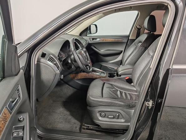 Audi Q5 I (8R) с пробегом 2010 года, цена 1 335 000 рублей, 156968 км, внедорожник, Автокод Объявления