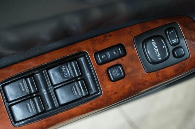 Toyota Camry V (XV30) Рестайлинг с пробегом 2004 года, цена 1 049 000 рублей, 335000 км, седан, Автокод Объявления