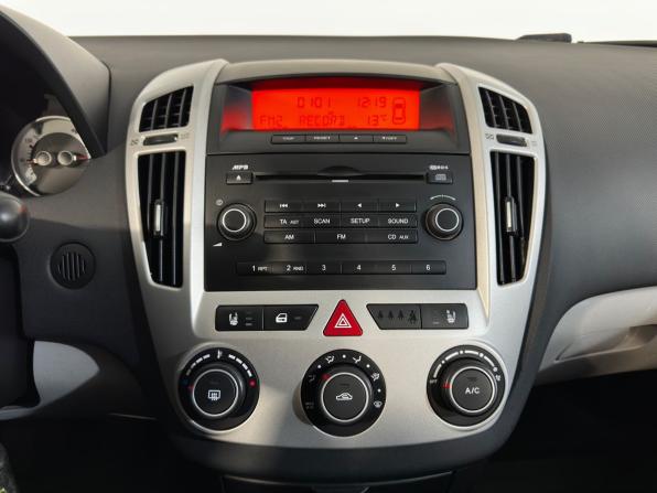 Kia Ceed I с пробегом 2009 года, цена 749 900 рублей, 190579 км, универсал, Автокод Объявления