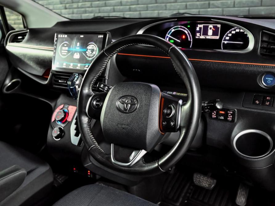 Toyota Sienta II Екатеринбург  - изображение 11