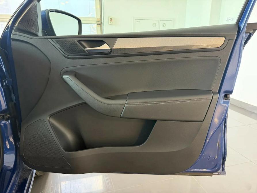 Volkswagen Polo V Рестайлинг Подольск  - изображение 12