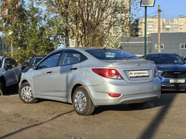Hyundai Solaris I с пробегом 2013 года, цена 529 000 рублей, 382000 км, седан, Автокод Объявления