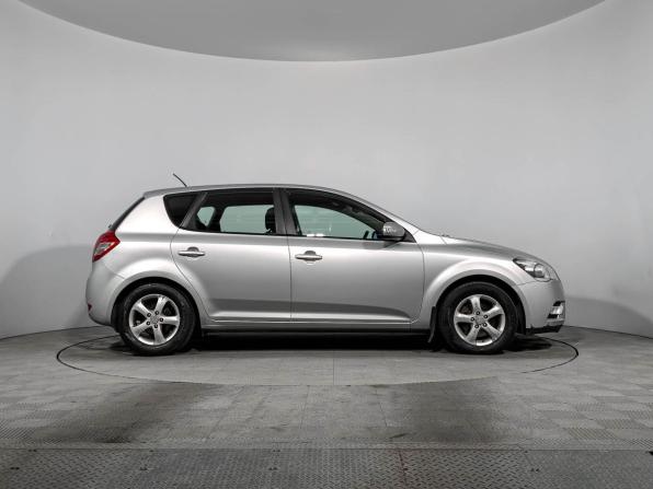Kia Ceed I Рестайлинг с пробегом 2010 года, цена 615 000 рублей, 226779 км, хэтчбек, Автокод Объявления