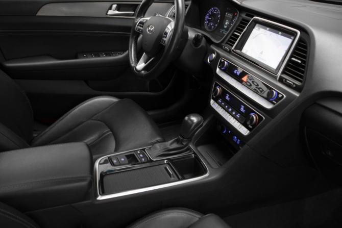 Hyundai Sonata VII (LF) Рестайлинг с пробегом 2017 года, цена 1 850 000 рублей, 143431 км, седан, Автокод Объявления