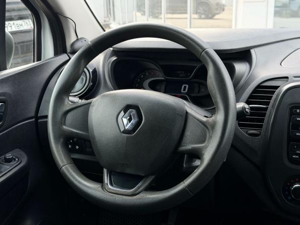 Renault Kaptur I с пробегом 2018 года, цена 1 049 000 рублей, 118000 км, внедорожник, Автокод Объявления