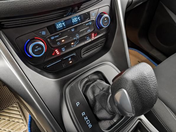 Ford Kuga II Рестайлинг с пробегом 2018 года, цена 1 895 000 рублей, 71957 км, внедорожник, Автокод Объявления