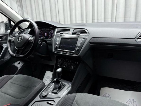 Volkswagen Tiguan II с пробегом 2017 года, цена 2 699 000 рублей, 156000 км, внедорожник, Автокод Объявления