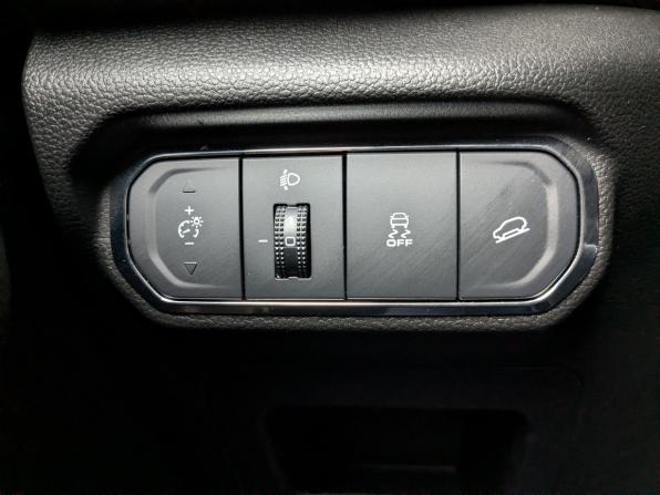 Haval Jolion I Рестайлинг с пробегом 2024 года, цена 2 200 000 рублей, 13060 км, внедорожник, Автокод Объявления