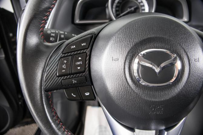Mazda 3 III (BM) с пробегом 2015 года, цена 2 349 000 рублей, 12350 км, седан, Автокод Объявления