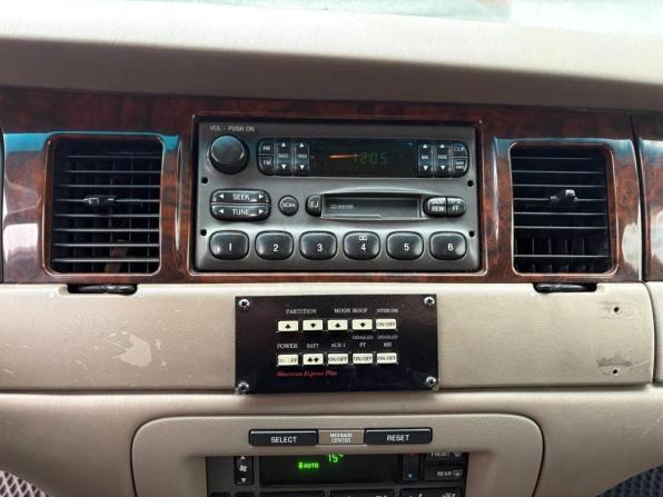 Lincoln Town Car III с пробегом 2001 года, цена 444 000 рублей, 225000 км, седан, Автокод Объявления