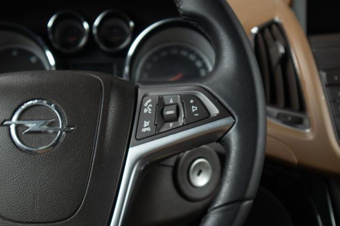 Opel Zafira C с пробегом 2014 года, цена 1 279 000 рублей, 114000 км, компактвэн, Автокод Объявления
