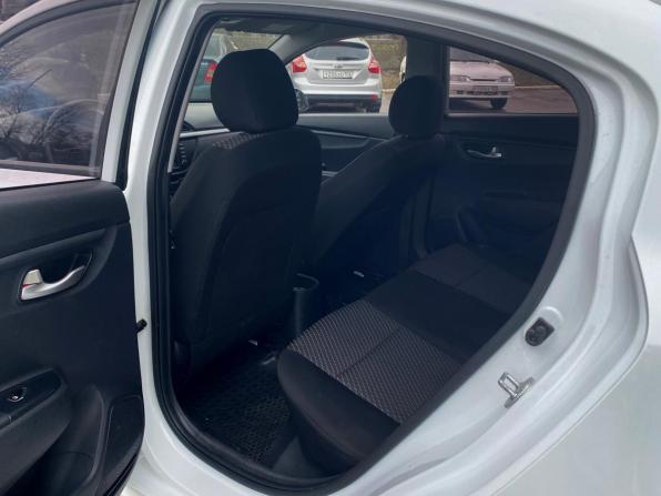 Kia Rio IV с пробегом 2019 года, цена 1 380 000 рублей, 133000 км, седан, Автокод Объявления