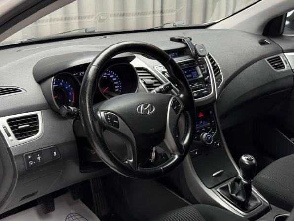 Hyundai Elantra V (MD) Рестайлинг с пробегом 2014 года, цена 999 000 рублей, 173109 км, седан, Автокод Объявления