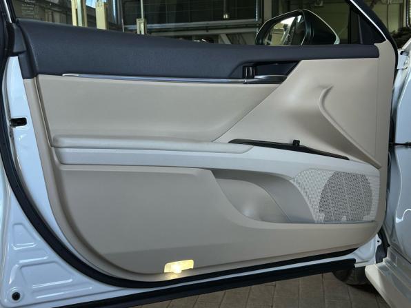 Toyota Camry VIII (XV70) Рестайлинг с пробегом 2022 года, цена 3 500 000 рублей, 45625 км, седан, Автокод Объявления