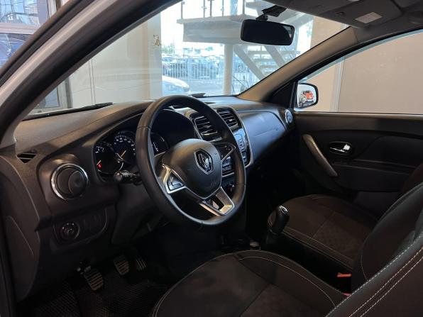 Renault Logan II Рестайлинг с пробегом 2020 года, цена 895 000 рублей, 124249 км, седан, Автокод Объявления