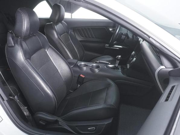 Ford Mustang VI Рестайлинг с пробегом 2019 года, цена 4 450 000 рублей, 80783 км, кабриолет, Автокод Объявления