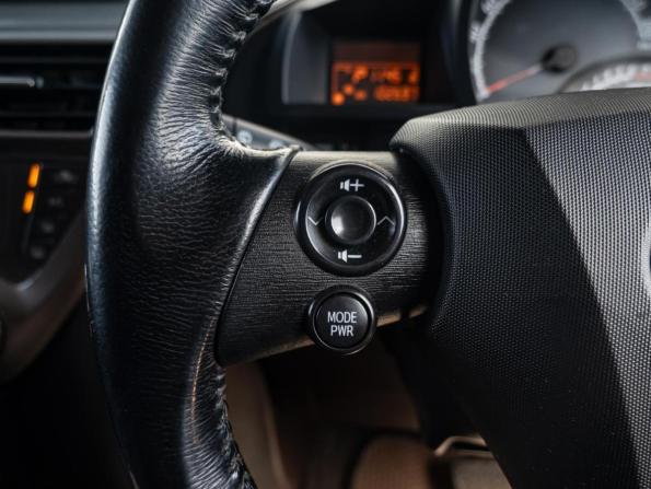 Toyota iQ с пробегом 2008 года, цена 649 000 рублей, 102697 км, хэтчбек, Автокод Объявления
