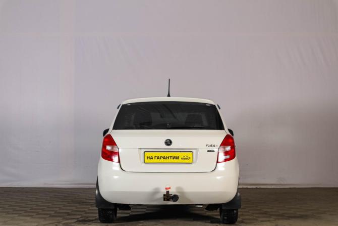 Skoda Fabia II Рестайлинг с пробегом 2012 года, цена 399 000 рублей, 276671 км, хэтчбек, Автокод Объявления
