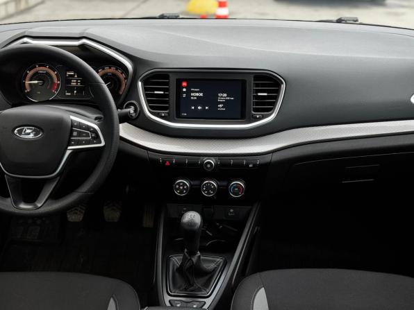 Lada (ВАЗ) Vesta I Рестайлинг (NG) с пробегом 2023 года, цена 1 279 990 рублей, 45787 км, седан, Автокод Объявления