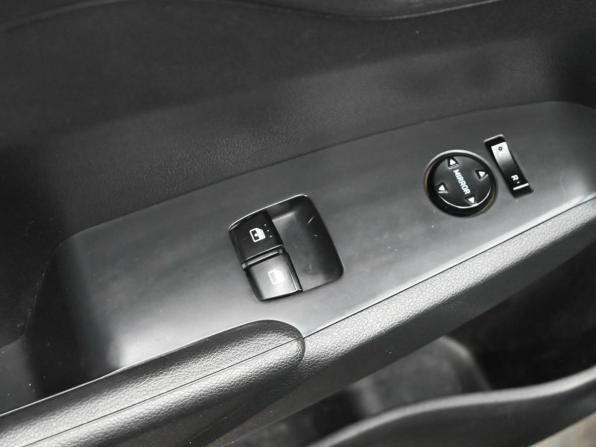 Hyundai Solaris II с пробегом 2017 года, цена 1 400 000 рублей, 114199 км, седан, Автокод Объявления