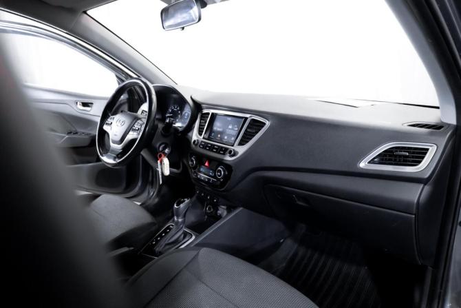 Hyundai Solaris II с пробегом 2019 года, цена 1 399 000 рублей, 111907 км, седан, Автокод Объявления