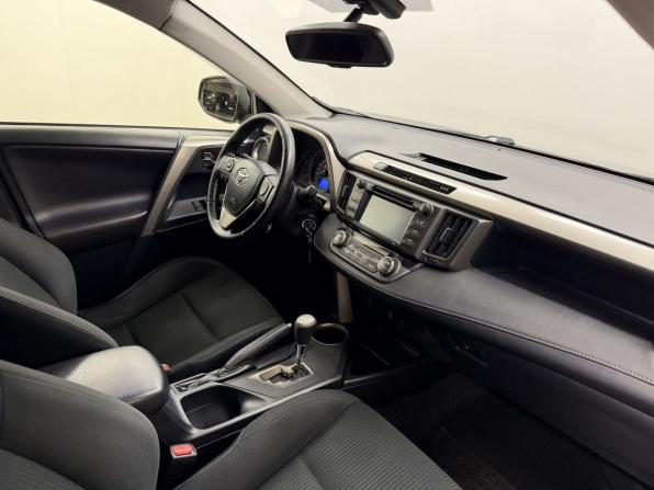 Toyota RAV4 IV (XA40) с пробегом 2015 года, цена 1 798 000 рублей, 184783 км, внедорожник, Автокод Объявления