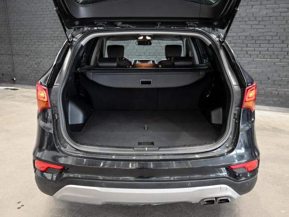 Hyundai Santa Fe III Рестайлинг с пробегом 2016 года, цена 1 790 000 рублей, 213671 км, внедорожник, Автокод Объявления