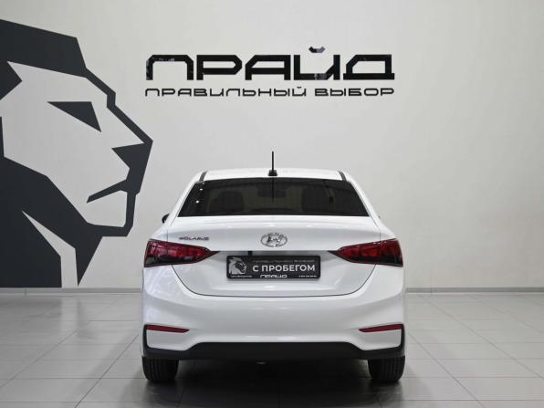 Hyundai Solaris II с пробегом 2017 года, цена 1 029 900 рублей, 108000 км, седан, Автокод Объявления