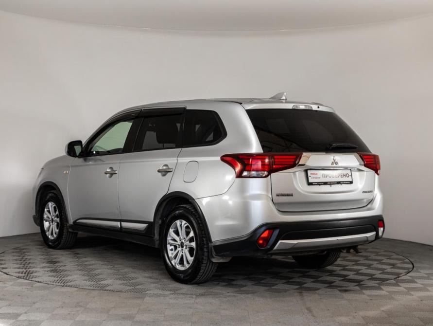 Mitsubishi Outlander III Рестайлинг 2 Санкт-Петербург  - изображение 8