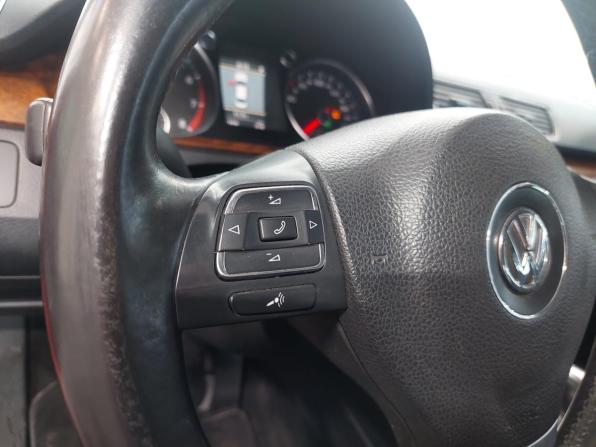 Volkswagen Passat B7 с пробегом 2012 года, цена 920 000 рублей, 269056 км, седан, Автокод Объявления