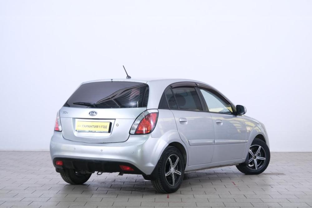 Kia Rio II Рестайлинг Омск  - изображение 7