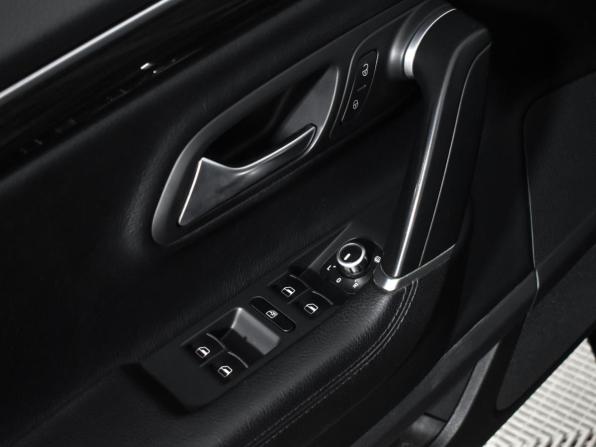 Volkswagen Passat CC I Рестайлинг с пробегом 2013 года, цена 1 279 000 рублей, 140000 км, седан, Автокод Объявления