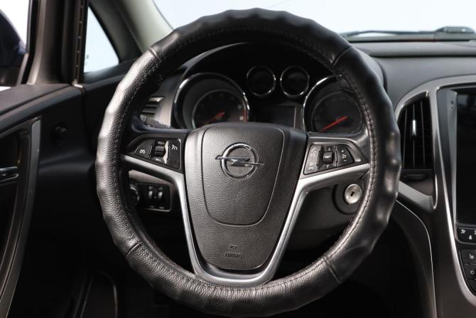Opel Astra J с пробегом 2011 года, цена 729 000 рублей, 200000 км, хэтчбек, Автокод Объявления