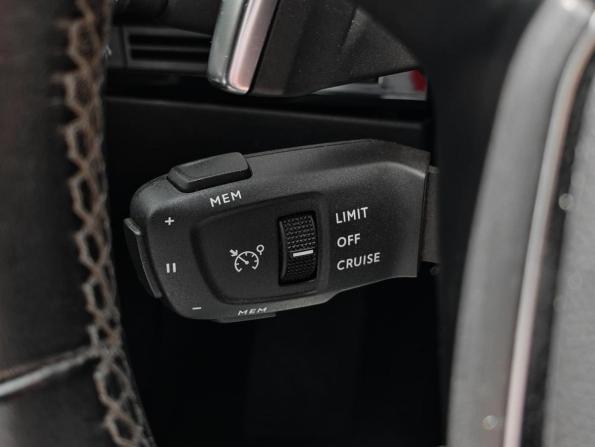 Peugeot 508 II с пробегом 2021 года, цена 1 640 000 рублей, 228332 км, универсал, Автокод Объявления