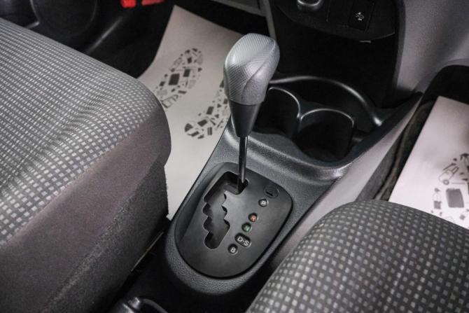Toyota Vitz III (XP130) Рестайлинг 2 с пробегом 2019 года, цена 969 000 рублей, 103395 км, хэтчбек, Автокод Объявления