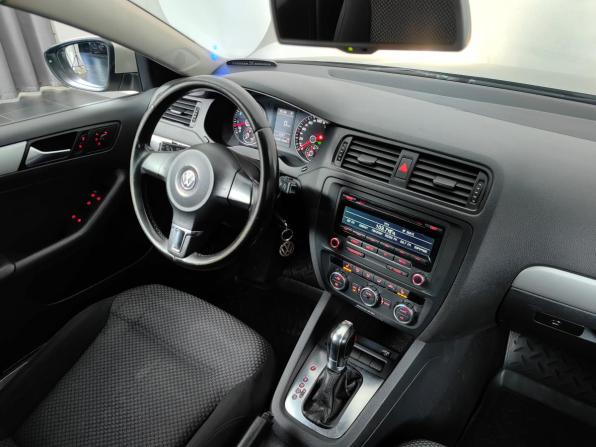 Volkswagen Jetta VI с пробегом 2012 года, цена 795 000 рублей, 231241 км, седан, Автокод Объявления