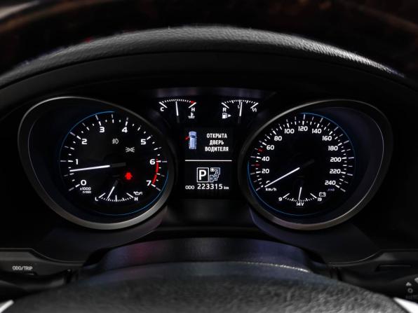 Toyota Land Cruiser 200 Series Рестайлинг 1 с пробегом 2012 года, цена 2 779 000 рублей, 220000 км, внедорожник, Автокод Объявления