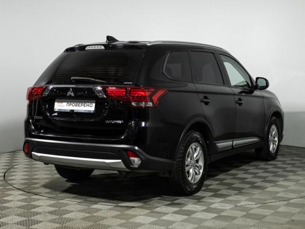 Mitsubishi Outlander III Рестайлинг 2 с пробегом 2017 года, цена 1 829 898 рублей, 125718 км, внедорожник, Автокод Объявления