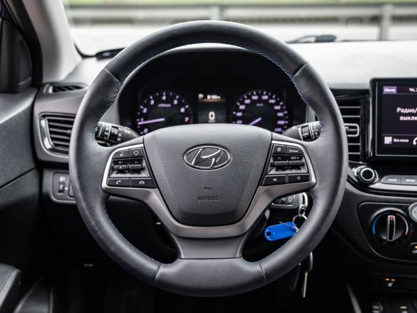 Hyundai Solaris II Рестайлинг с пробегом 2021 года, цена 1 535 000 рублей, 57260 км, седан, Автокод Объявления