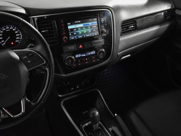 Mitsubishi Outlander III Рестайлинг 2 с пробегом 2017 года, цена 1 698 900 рублей, 147498 км, внедорожник, Автокод Объявления