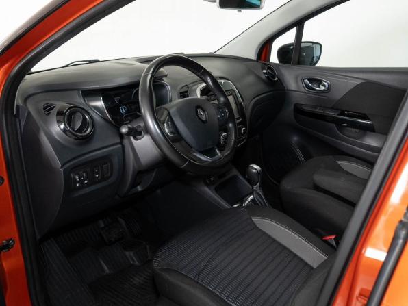 Renault Kaptur I с пробегом 2017 года, цена 1 348 000 рублей, 104000 км, внедорожник, Автокод Объявления