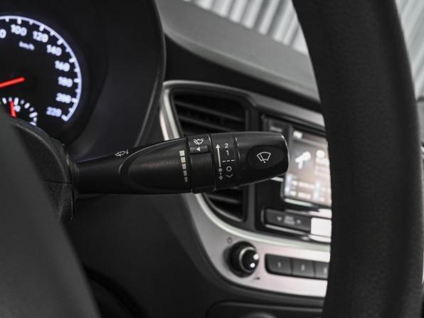 Hyundai Solaris II с пробегом 2017 года, цена 1 130 000 рублей, 215757 км, седан, Автокод Объявления