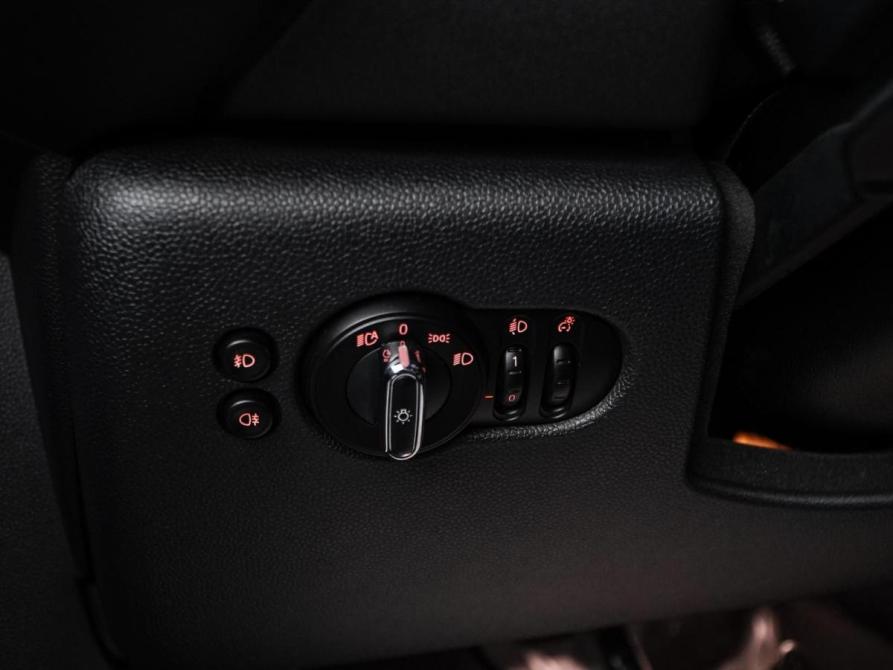 Mini Hatch III (F55/F56) Москва  - изображение 13